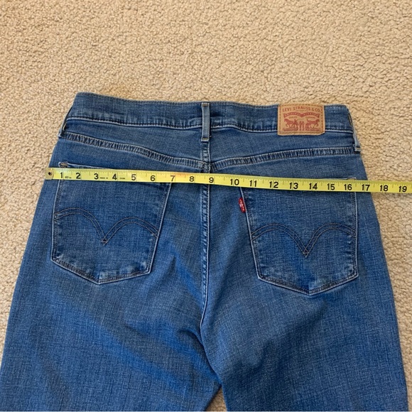 Levi's Women's Classic Straight Leg Denim Jeans (size 29) or 8M - Picture 9 of 10